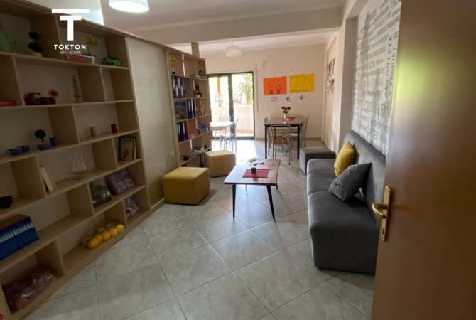 Shtepi me qera 2+1 ne Tirane - 1,200 Euro