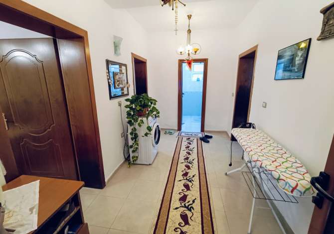 Shtepi ne shitje Apartament ne Lushnje, 2+1, Mobilimi Pjeserisht e mobiluar, Pagesa 100,000  Euro.