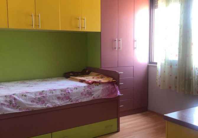 Shtepi ne shitje  ne Tirane, 2+1, Mobilimi E mobiluar, Pagesa 155,000  Euro.