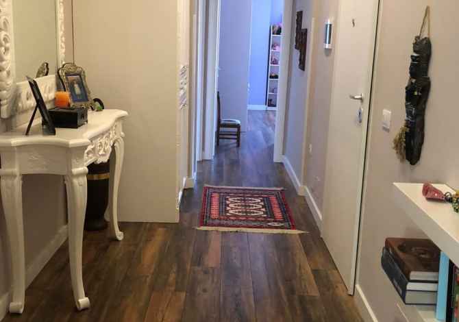 Shtepi ne shitje  ne Tirane, 2+1, Mobilimi E mobiluar, Pagesa 165,000  Euro.