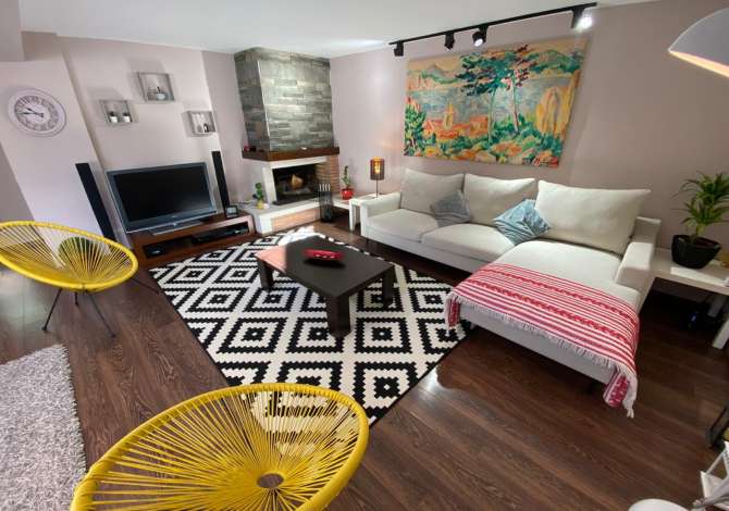 Shtepi me qera 3+1 ne Tirane - 1,250 Euro