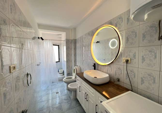 Shtepi me qera Apartament ne Tirane, 2+1, Mobilimi E mobiluar, Pagesa 450  Euro.