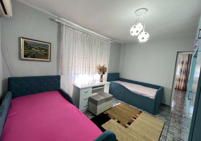 Shtepi me qera Apartament ne Tirane, 2+1, Mobilimi E mobiluar, Pagesa 450  Euro.