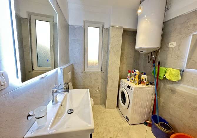 Shtepi ne shitje Apartament ne Tirane, 3+1, Mobilimi E mobiluar, Pagesa 189,000  Euro.