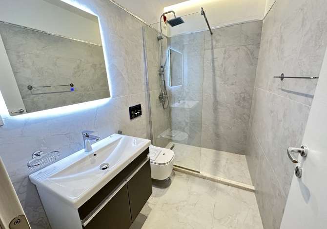 Shtepi ne shitje Apartament ne Tirane, 3+1, Mobilimi E mobiluar, Pagesa 189,000  Euro.