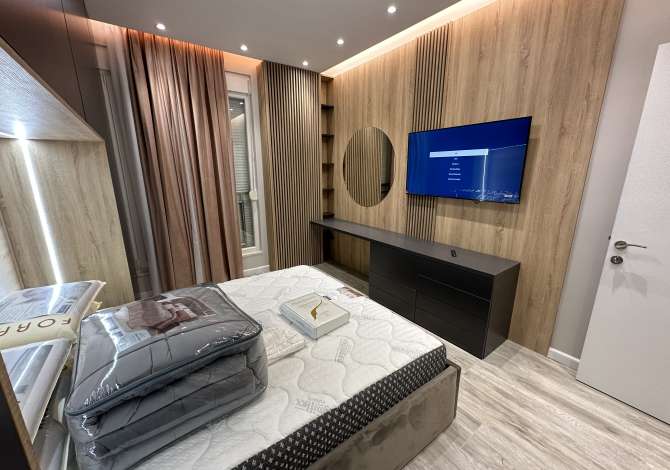 Shtepi me qera 2+1 ne Tirane - 1,000 Euro