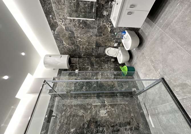 Shtepi me qera Apartament ne Tirane, 2+1, Mobilimi E mobiluar, Pagesa 1,000  Euro.