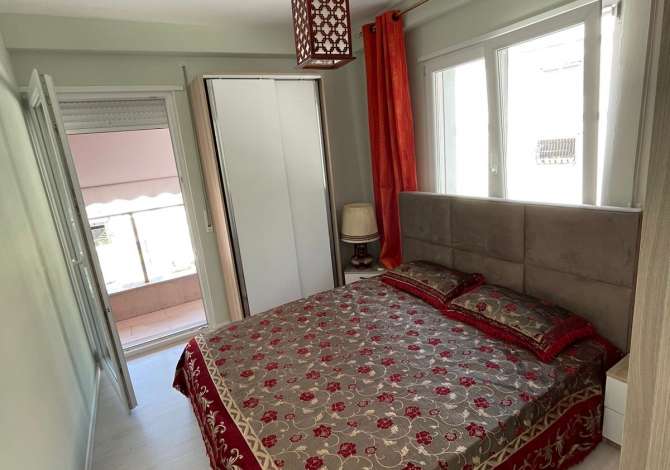 Shtepi me qera Apartament ne Tirane, 2+1, Mobilimi E mobiluar, Pagesa 550  Euro.