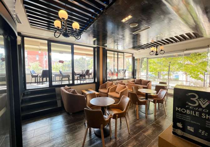 Ambient biznesi me qera 2+1 ne Tirane - 1,000 Euro
