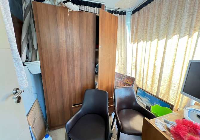 Ambient biznesi me qera 2+1 ne Tirane - 1,000 Euro