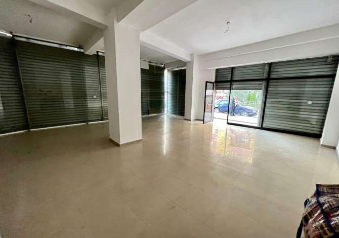 Ambient biznesi me qera 3+1 ne Tirane - 1,200 Euro