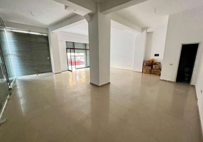 Ambient biznesi me qera 3+1 ne Tirane - 1,200 Euro