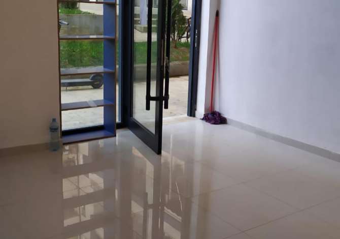 Ambient biznesi me qera 1+1 ne Tirane - 200 Euro