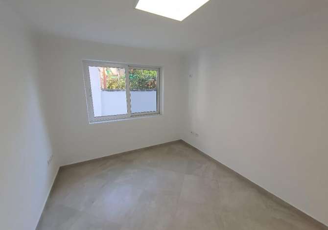 ✨Jepet ambient biznesi me qera ✨ 📍Qender , Posta Qendrore  Cmimi 600 Euro 