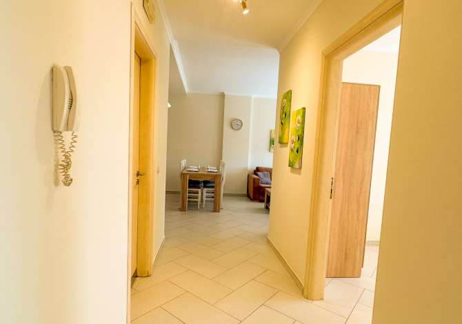 Shtepi me qera 2+1 ne Tirane - 650 Euro