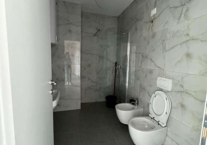 Apartament me qera per Zyre 2+1+ 2 +Post Parkimi 📍 Lake View Residence  Rruga  e "Kosovareve