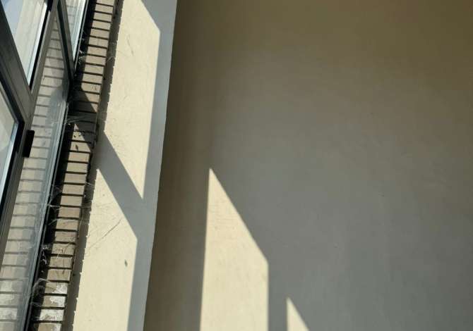 Jepen Dyqane me Qera 📍Ish Fusha Aviacionit , Tirane Cmimet perkatese; 600 Euro  660 Euro