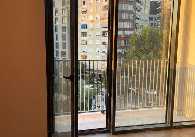 Ambient biznesi me qera 3+1 ne Tirane - 900 Euro