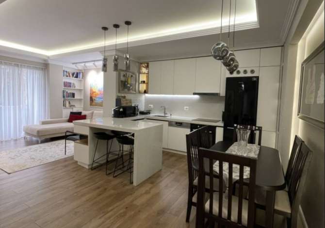 Shtepi me qera Apartament ne Tirane, 2+1, Mobilimi E mobiluar, Pagesa 750  Euro.