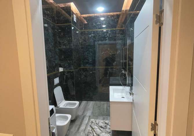 Shtepi me qera 2+1 ne Tirane - 900 Euro