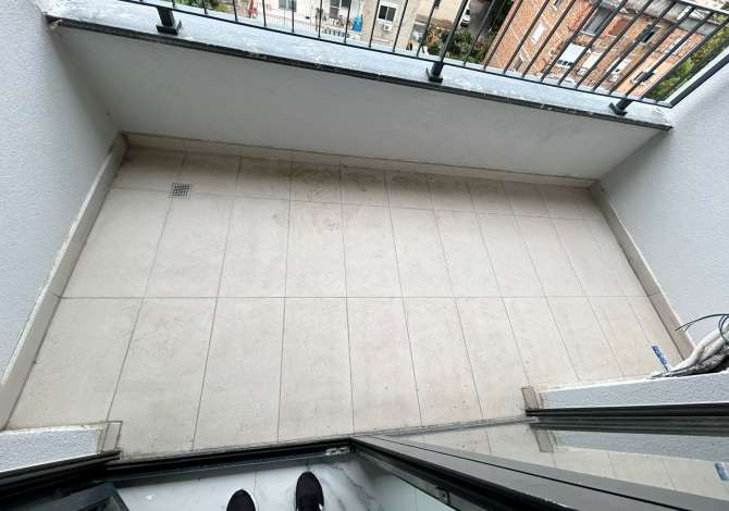 Ambient biznesi me qera 3+1 ne Tirane - 550 Euro