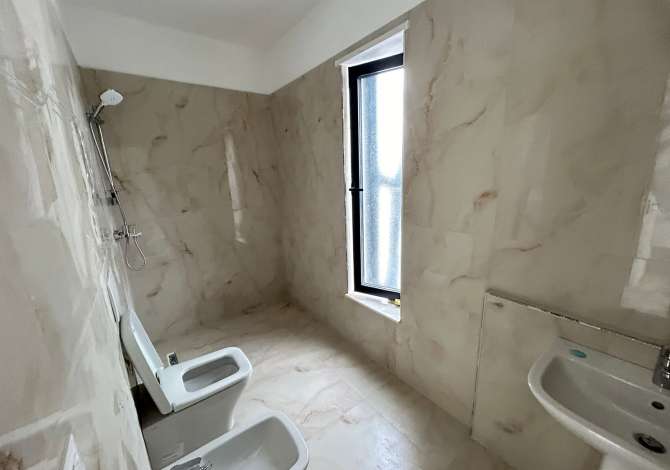 Qera Apartament 2+1+2 per zyra 📍Stacioni i Trenit 💶Cmimi : 550Euro 