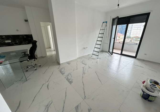 Qera Apartament 2+1+2 per zyra 📍Stacioni i Trenit 💶Cmimi : 550Euro 