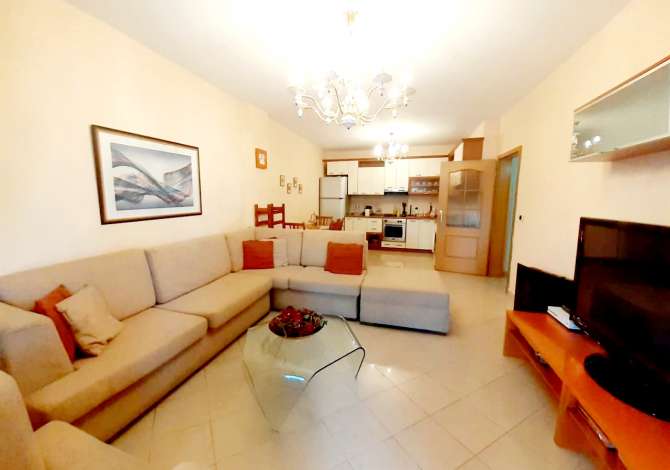 Casa in affitto 2+1 a Tirana - 1,000 Euro
