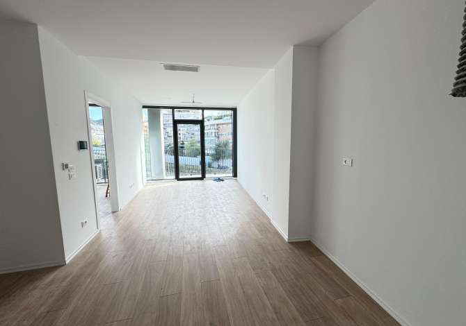 Ambient biznesi me qera 3+1 ne Tirane - 800 Euro