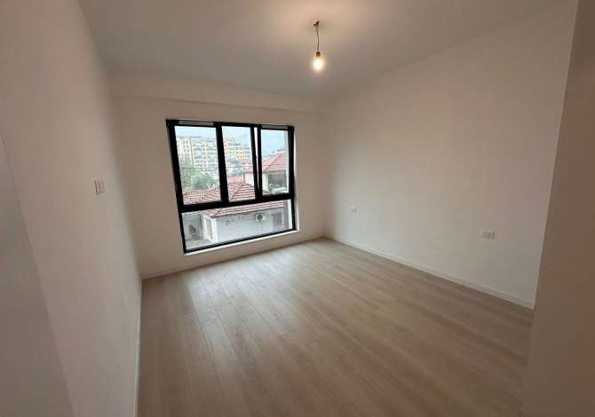 Ambient biznesi me qera 3+1 ne Tirane - 750 Euro