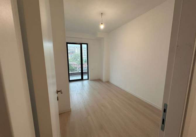 Ambient biznesi me qera 3+1 ne Tirane - 750 Euro