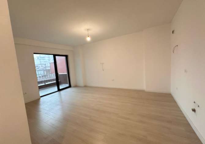 Ambient biznesi me qera 3+1 ne Tirane - 750 Euro