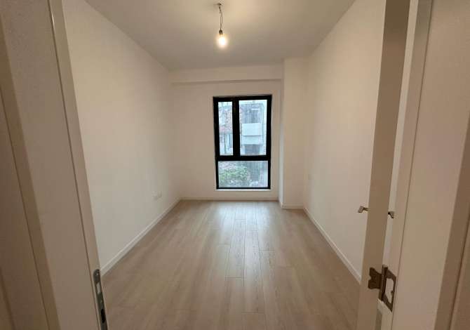 Ambient biznesi me qera 3+1 ne Tirane - 750 Euro