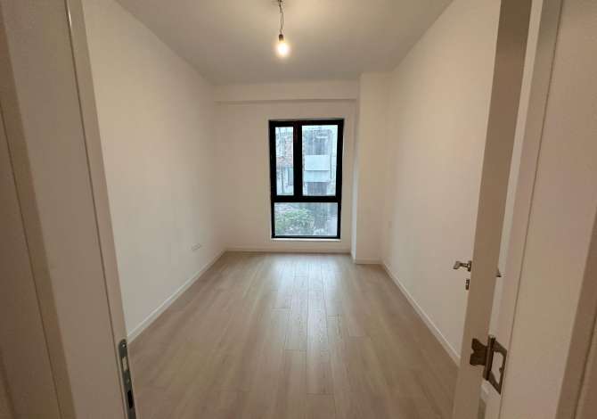 Ambient biznesi me qera 3+1 ne Tirane - 750 Euro