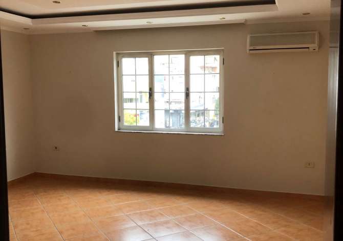 Ambient biznesi me qera 3+1 ne Tirane - 1,800 Euro