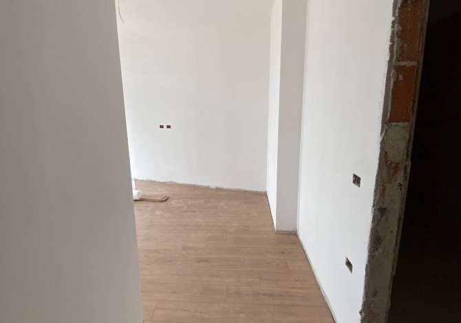 Shtepi ne shitje 3+1 ne Tirane - 215,000 Euro