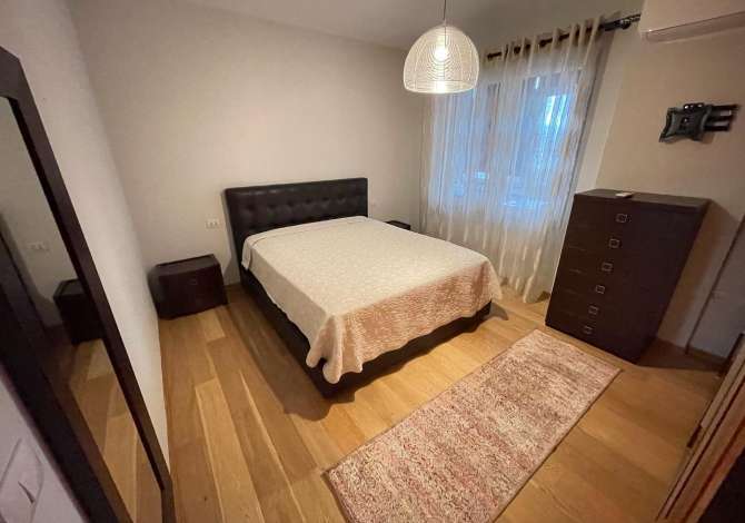 Shtepi me qera 2+1 ne Tirane - 800 Euro