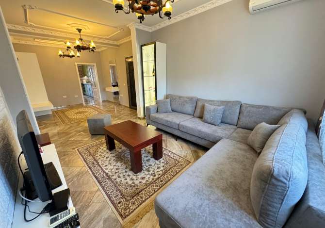 Shtepi me qera 2+1 ne Tirane - 900 Euro