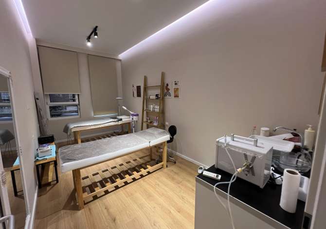 📣 QERA Qender Estetike 📍 Kompleksi Magnet (Kontakt)  Rruga "Frosina Plaku" 💶 Cmimi 800 Euro