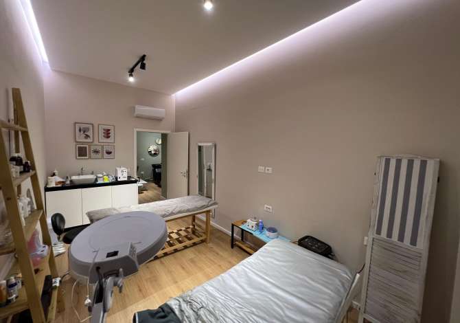 📣 QERA Qender Estetike 📍 Kompleksi Magnet (Kontakt)  Rruga "Frosina Plaku" 💶 Cmimi 800 Euro