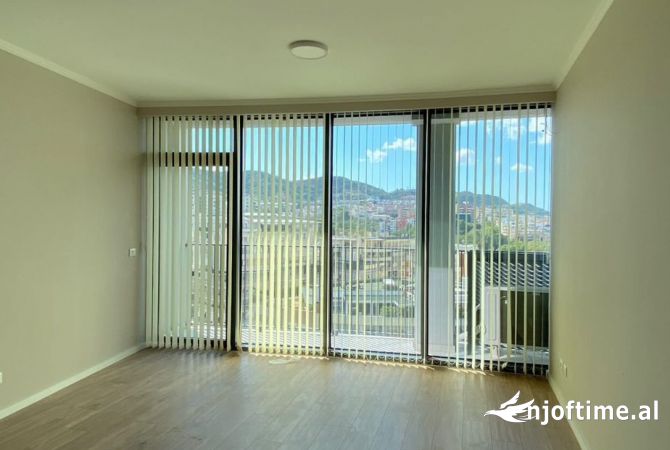 Ambient biznesi me qera 3+1 ne Tirane - 1,000 Euro