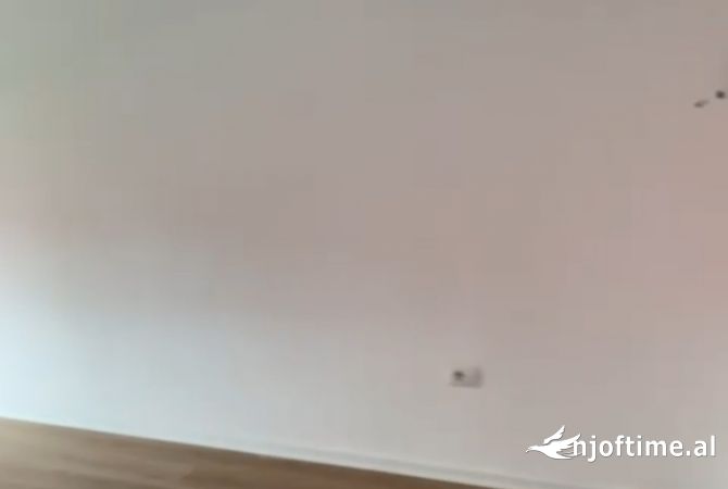 Shtepi me qera Garsoniere ne Tirane - 250 Euro