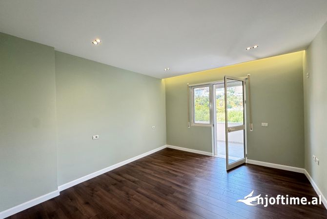 Shtepi ne shitje Apartament ne Tirane, 2+1, Mobilimi Bosh, pa mobiluar, Pagesa 210,000  Euro.