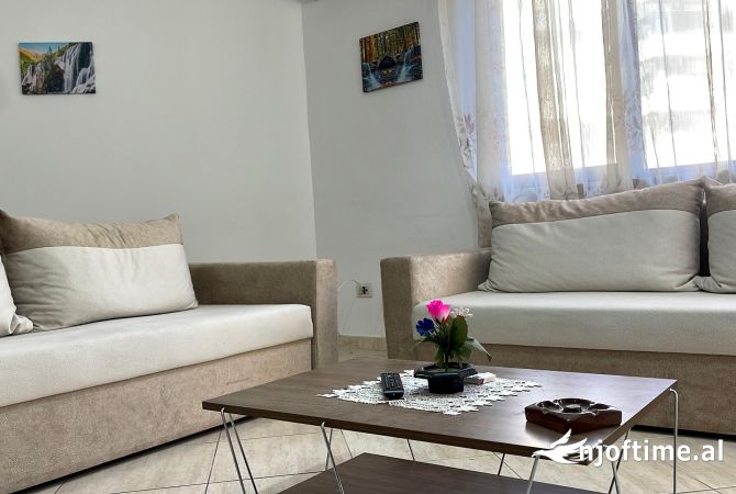 Shtepi ne shitje Apartament ne Tirane, 2+1, Mobilimi E mobiluar, Pagesa 210,000  Euro.