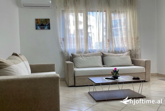 Shtepi ne shitje Apartament ne Tirane, 2+1, Mobilimi E mobiluar, Pagesa 210,000  Euro.
