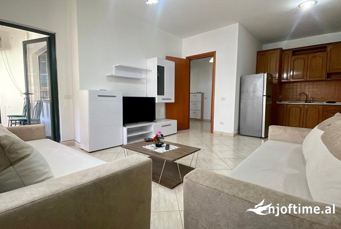 Shtepi ne shitje Apartament ne Tirane, 2+1, Mobilimi E mobiluar, Pagesa 210,000  Euro.