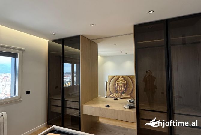 Shtepi me qera Apartament ne Tirane, 2+1, Mobilimi E mobiluar, Pagesa 1,700  Euro.