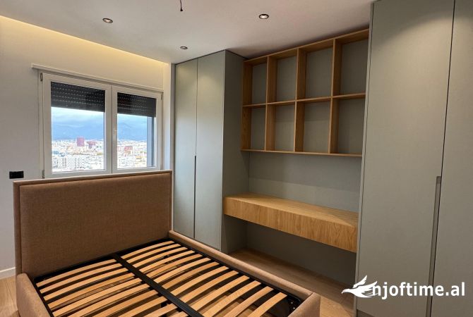 Shtepi me qera Apartament ne Tirane, 2+1, Mobilimi E mobiluar, Pagesa 1,700  Euro.