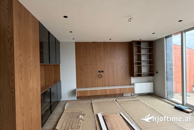 Shtepi me qera Apartament ne Tirane, 2+1, Mobilimi Pjeserisht e mobiluar, Pagesa 2,000  Euro.