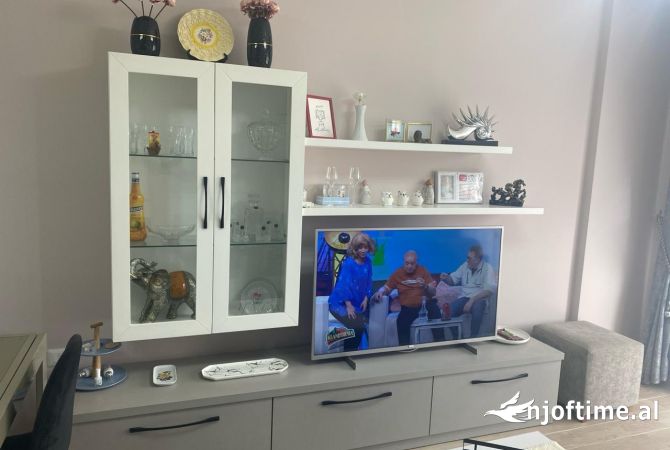 Shtepi me qera Apartament ne Tirane, 2+1, Mobilimi E mobiluar, Pagesa 650  Euro.